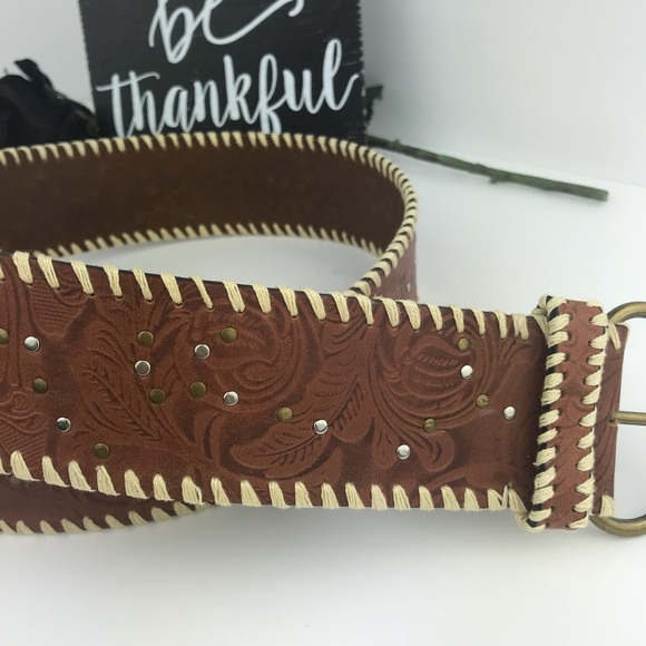 Brown Leather Floral Belt - Picture 11 of 12